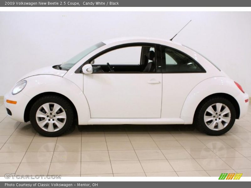 Candy White / Black 2009 Volkswagen New Beetle 2.5 Coupe