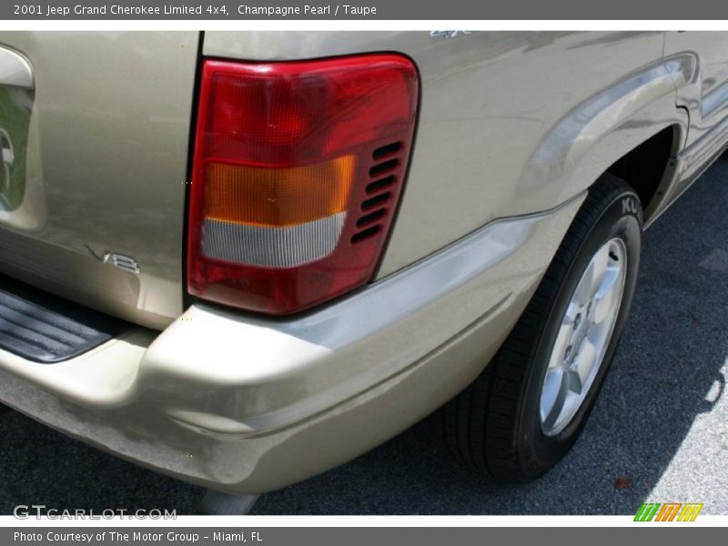 Champagne Pearl / Taupe 2001 Jeep Grand Cherokee Limited 4x4