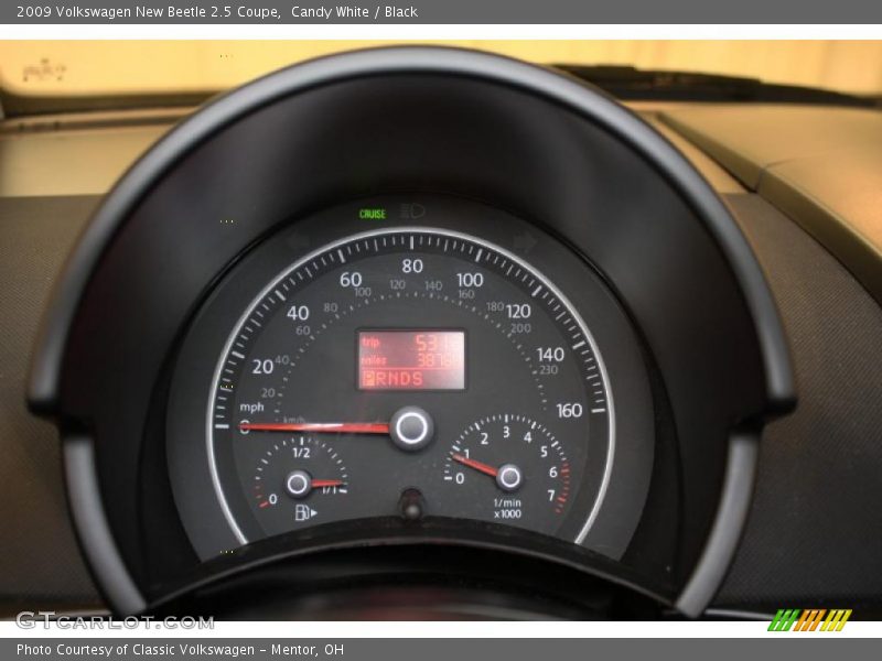 Candy White / Black 2009 Volkswagen New Beetle 2.5 Coupe
