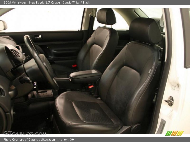 Candy White / Black 2009 Volkswagen New Beetle 2.5 Coupe