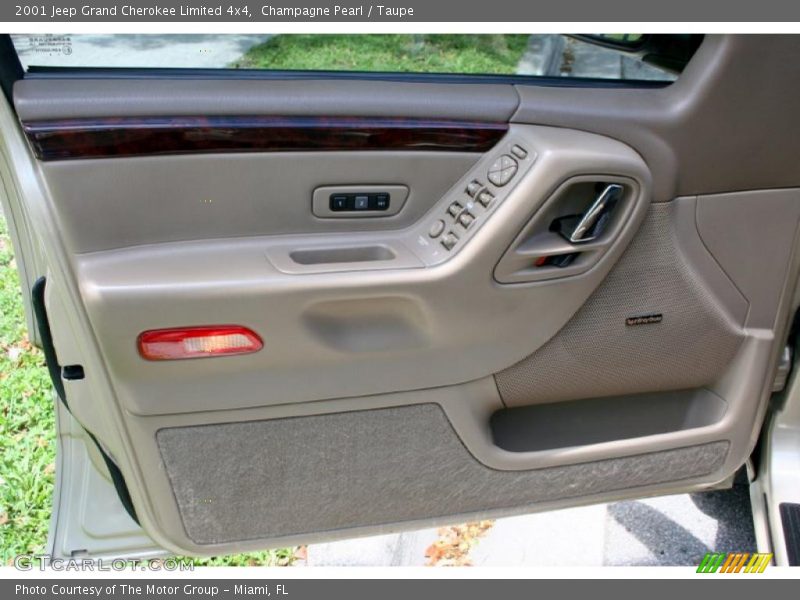 Champagne Pearl / Taupe 2001 Jeep Grand Cherokee Limited 4x4