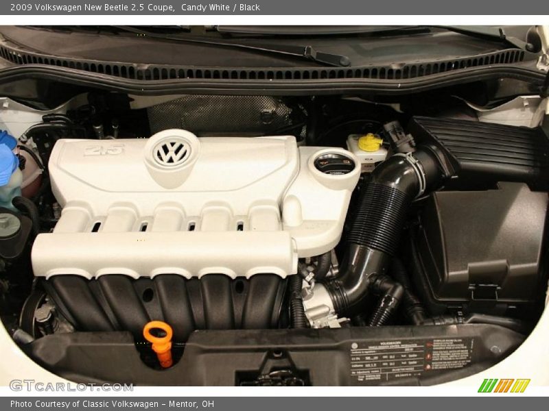 Candy White / Black 2009 Volkswagen New Beetle 2.5 Coupe