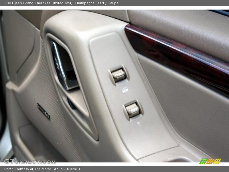 Champagne Pearl / Taupe 2001 Jeep Grand Cherokee Limited 4x4