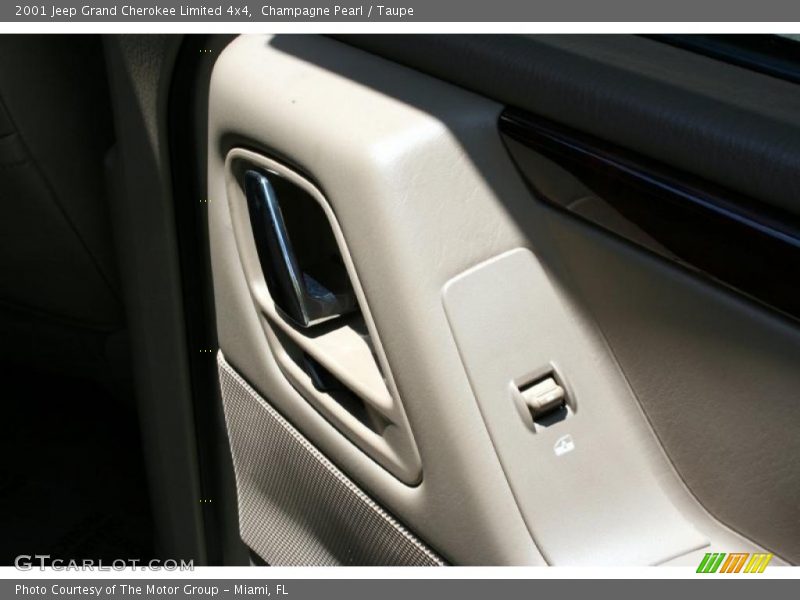 Champagne Pearl / Taupe 2001 Jeep Grand Cherokee Limited 4x4