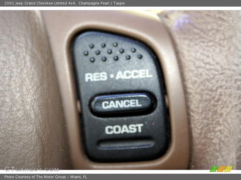 Champagne Pearl / Taupe 2001 Jeep Grand Cherokee Limited 4x4