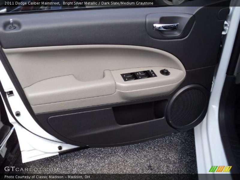 Bright Silver Metallic / Dark Slate/Medium Graystone 2011 Dodge Caliber Mainstreet