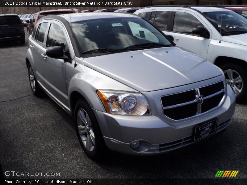 Bright Silver Metallic / Dark Slate Gray 2011 Dodge Caliber Mainstreet