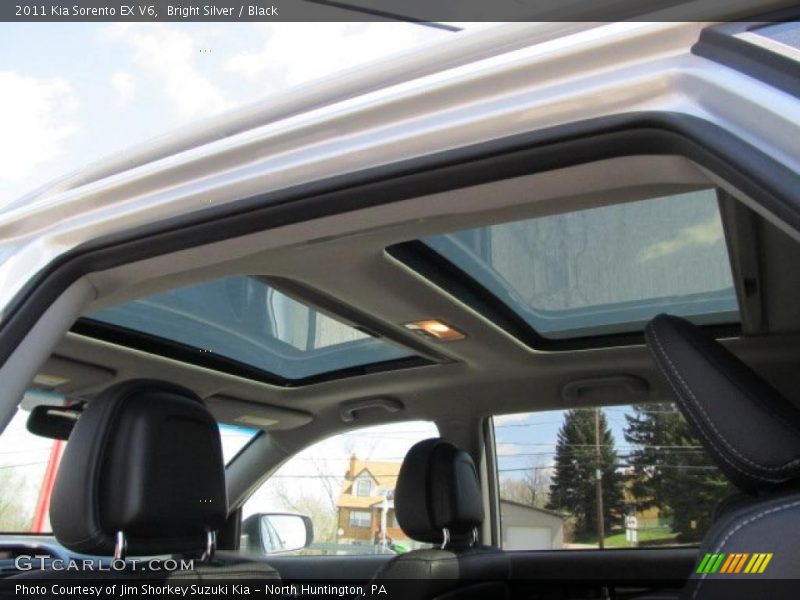Bright Silver / Black 2011 Kia Sorento EX V6