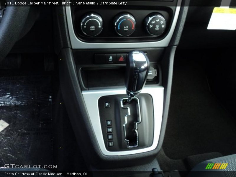 Bright Silver Metallic / Dark Slate Gray 2011 Dodge Caliber Mainstreet