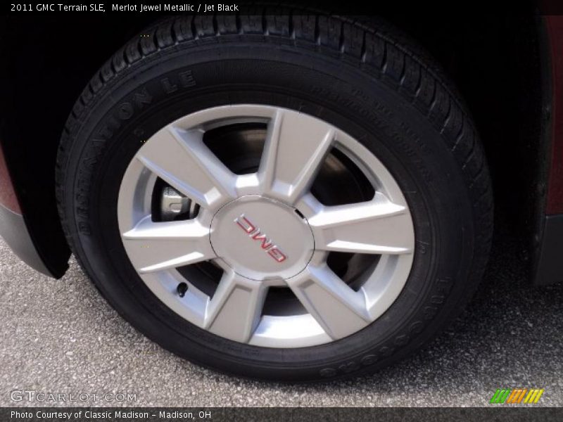 Merlot Jewel Metallic / Jet Black 2011 GMC Terrain SLE