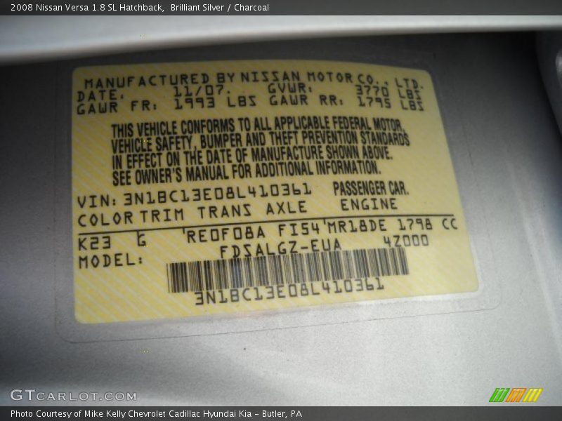 Brilliant Silver / Charcoal 2008 Nissan Versa 1.8 SL Hatchback