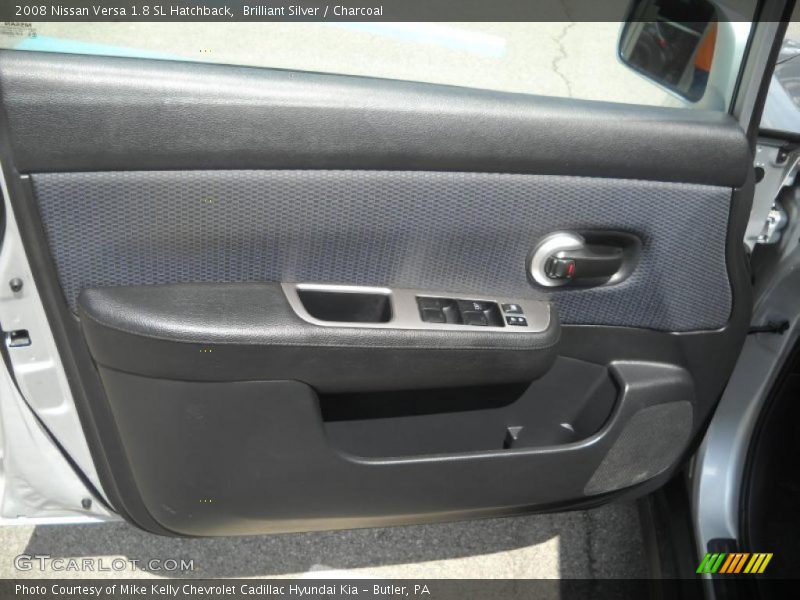 Brilliant Silver / Charcoal 2008 Nissan Versa 1.8 SL Hatchback