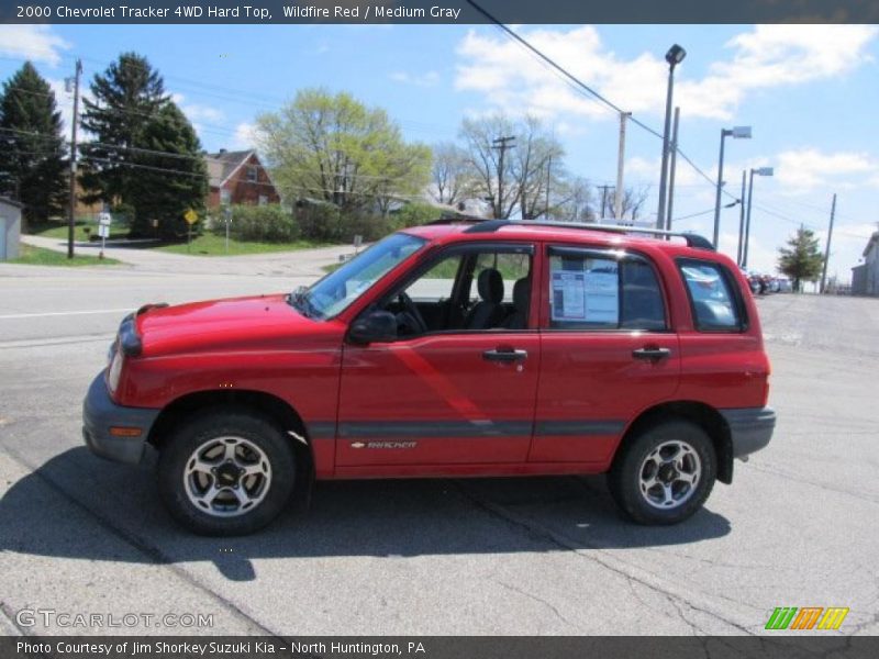 Wildfire Red / Medium Gray 2000 Chevrolet Tracker 4WD Hard Top