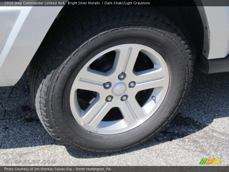 Bright Silver Metallic / Dark Khaki/Light Graystone 2010 Jeep Commander Limited 4x4