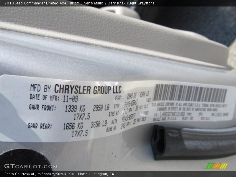 Bright Silver Metallic / Dark Khaki/Light Graystone 2010 Jeep Commander Limited 4x4