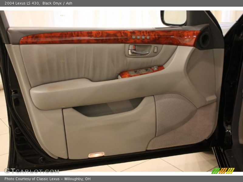Black Onyx / Ash 2004 Lexus LS 430