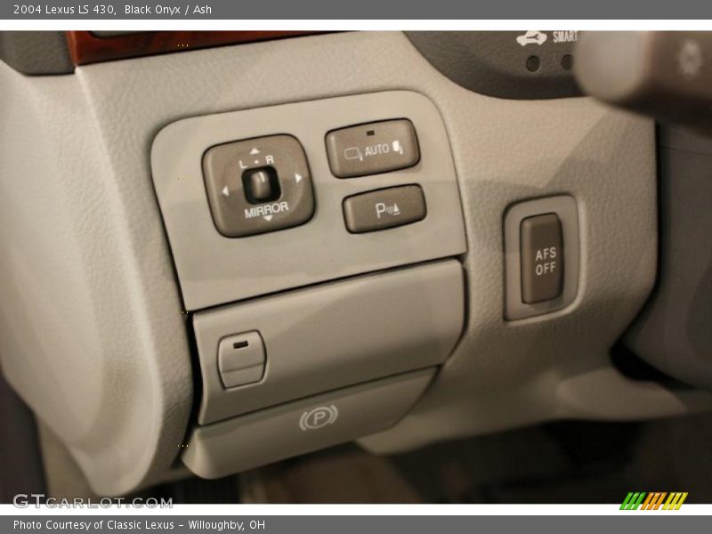 Black Onyx / Ash 2004 Lexus LS 430