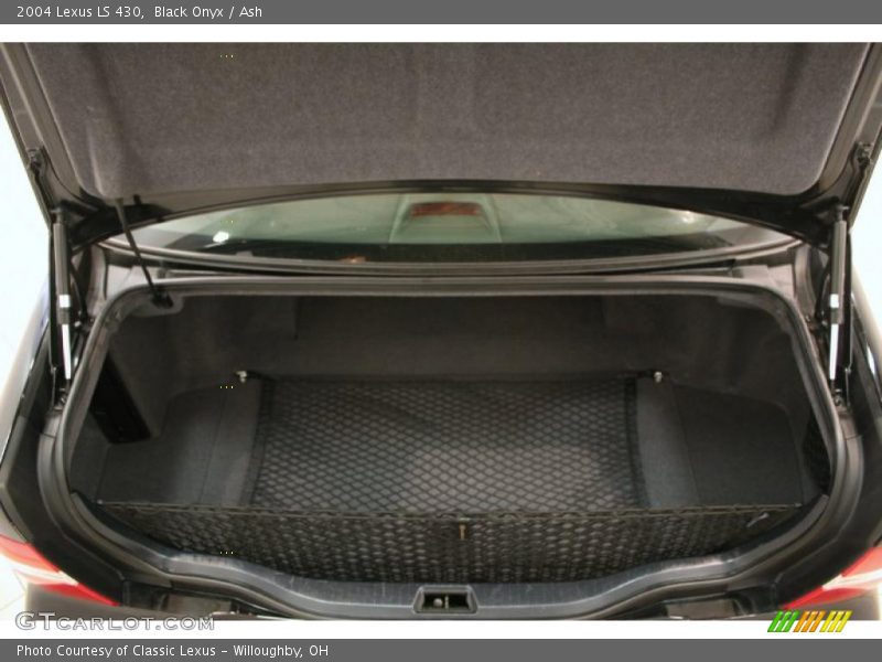 Black Onyx / Ash 2004 Lexus LS 430