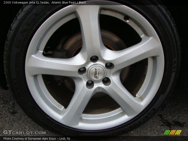 Custom Wheels of 2000 Jetta GL Sedan