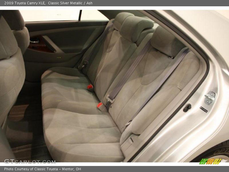 Classic Silver Metallic / Ash 2009 Toyota Camry XLE
