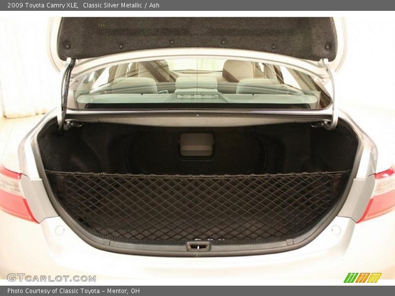 Classic Silver Metallic / Ash 2009 Toyota Camry XLE