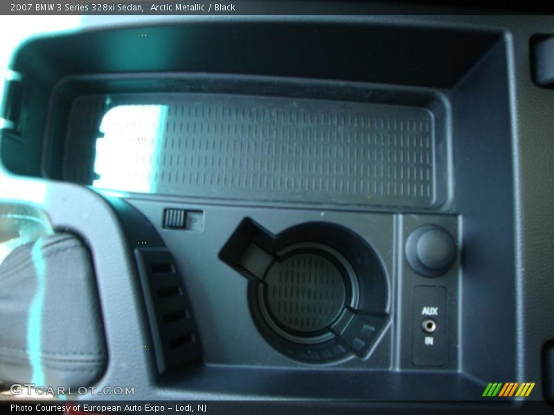 Arctic Metallic / Black 2007 BMW 3 Series 328xi Sedan