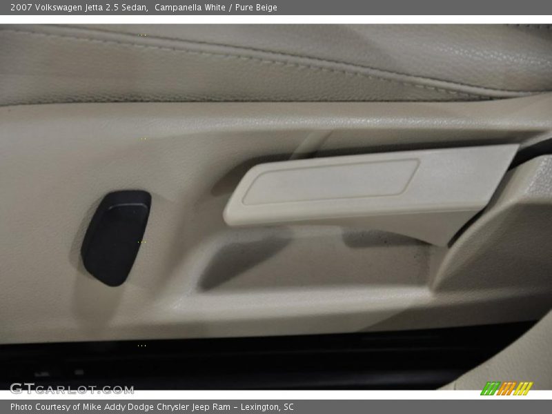 Campanella White / Pure Beige 2007 Volkswagen Jetta 2.5 Sedan
