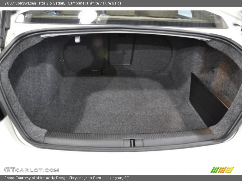 Campanella White / Pure Beige 2007 Volkswagen Jetta 2.5 Sedan