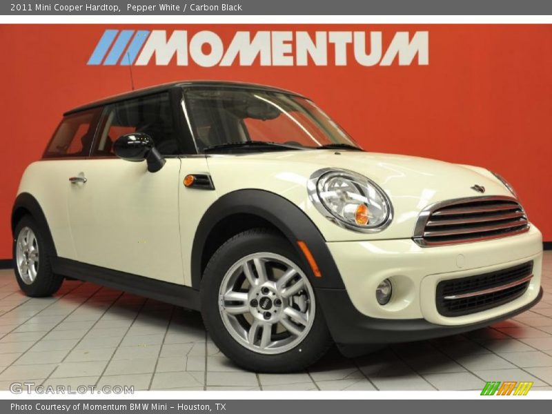 Pepper White / Carbon Black 2011 Mini Cooper Hardtop