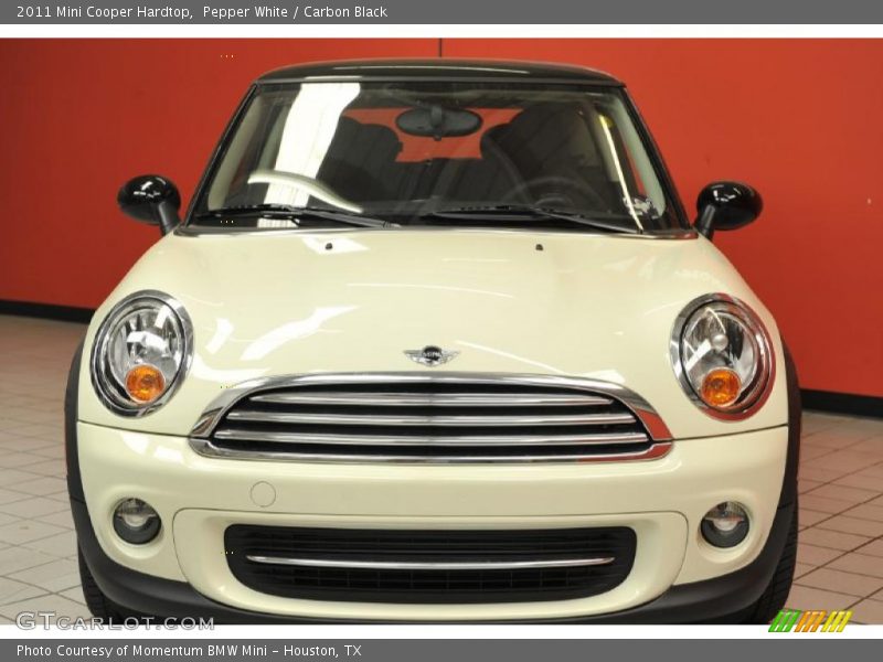 Pepper White / Carbon Black 2011 Mini Cooper Hardtop