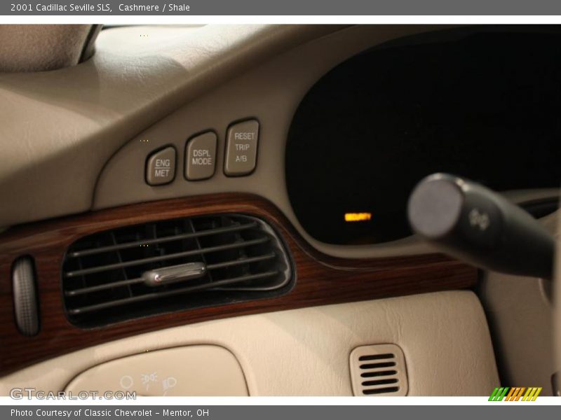 Cashmere / Shale 2001 Cadillac Seville SLS