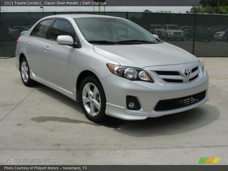 Front 3/4 View of 2011 Corolla S