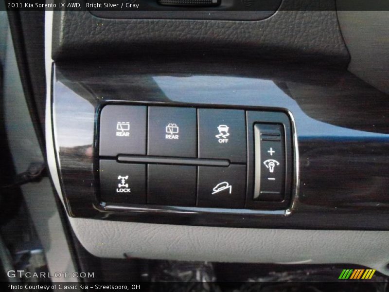 Bright Silver / Gray 2011 Kia Sorento LX AWD