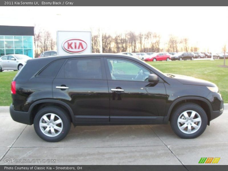 Ebony Black / Gray 2011 Kia Sorento LX