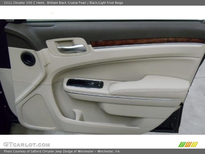 Brilliant Black Crystal Pearl / Black/Light Frost Beige 2011 Chrysler 300 C Hemi