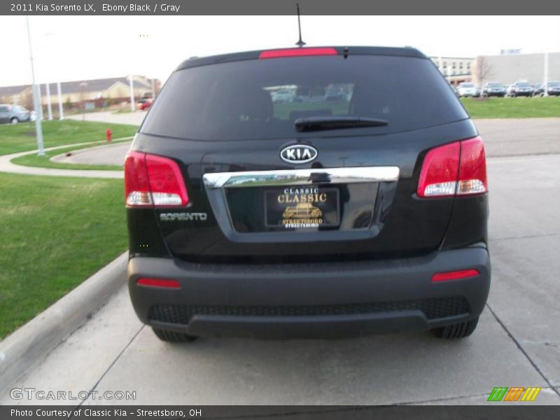Ebony Black / Gray 2011 Kia Sorento LX