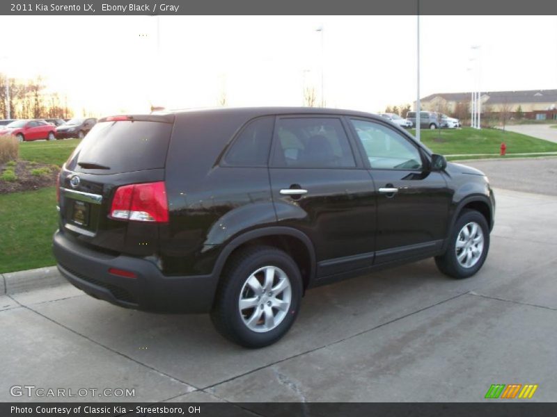 Ebony Black / Gray 2011 Kia Sorento LX