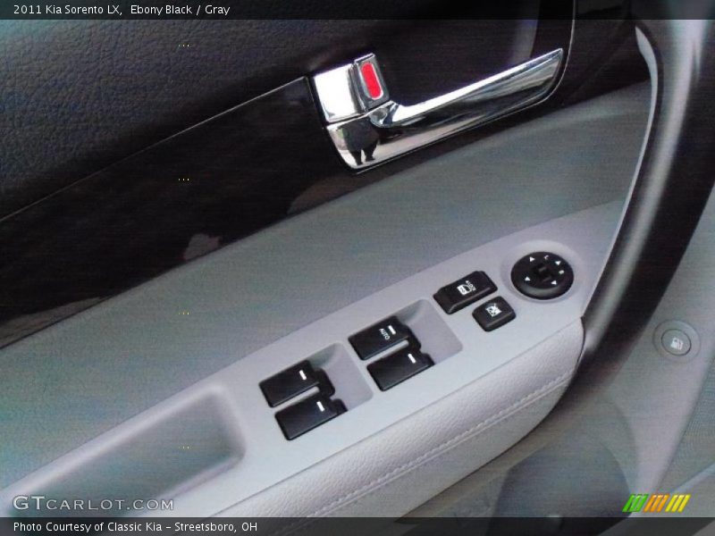 Ebony Black / Gray 2011 Kia Sorento LX