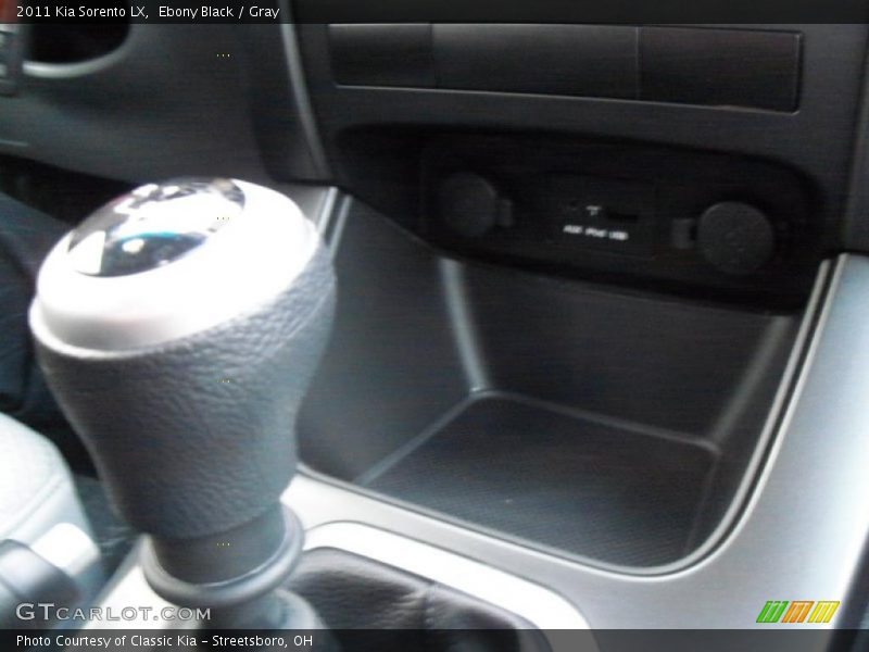 Ebony Black / Gray 2011 Kia Sorento LX