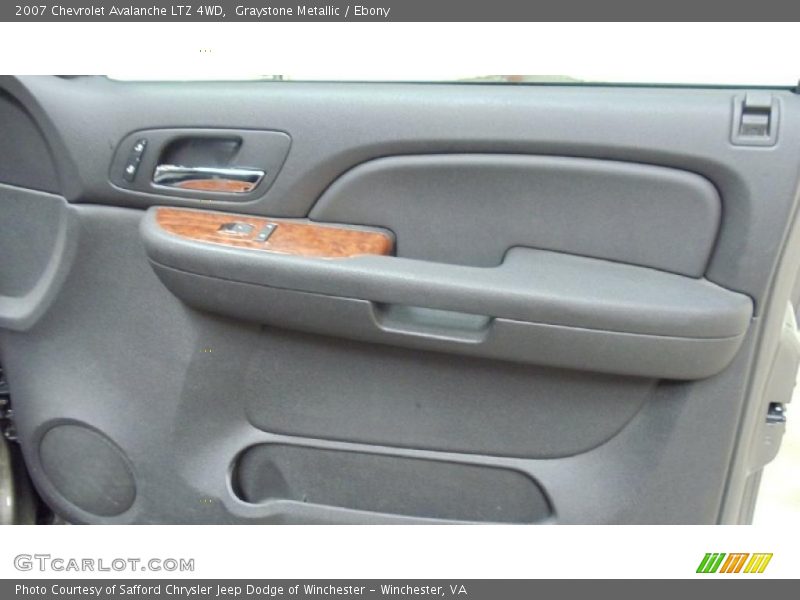 Graystone Metallic / Ebony 2007 Chevrolet Avalanche LTZ 4WD