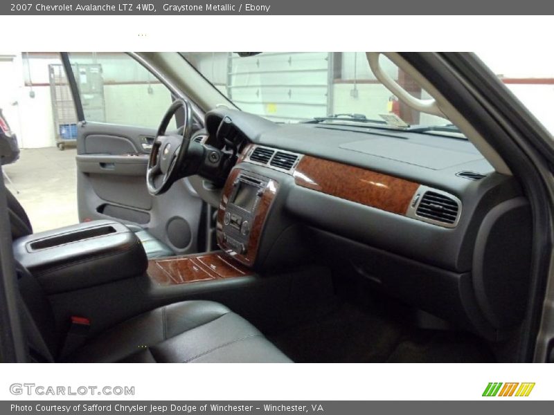 Graystone Metallic / Ebony 2007 Chevrolet Avalanche LTZ 4WD