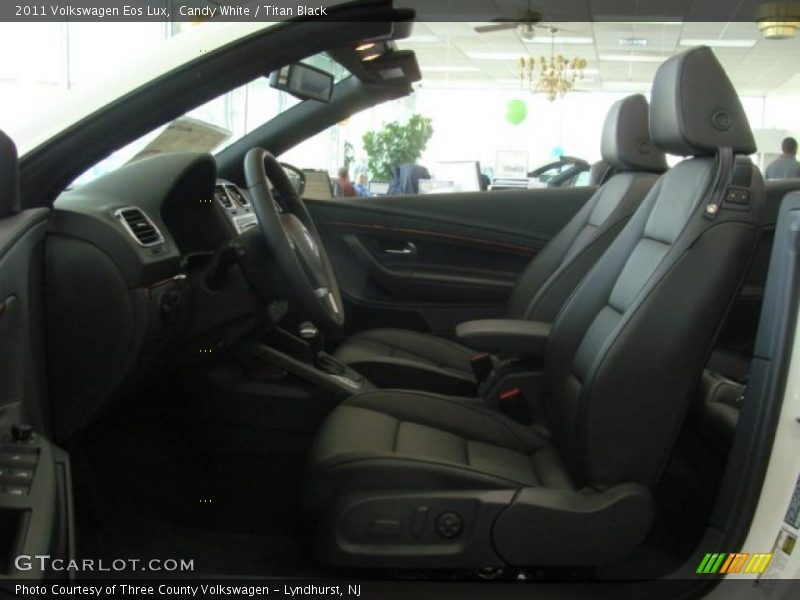 Candy White / Titan Black 2011 Volkswagen Eos Lux