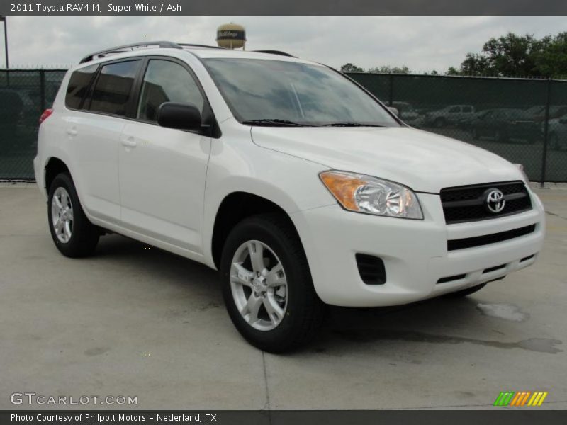 Super White / Ash 2011 Toyota RAV4 I4