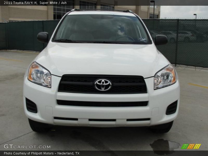 Super White / Ash 2011 Toyota RAV4 I4