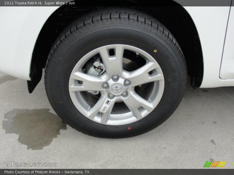 Super White / Ash 2011 Toyota RAV4 I4