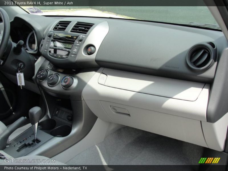 Super White / Ash 2011 Toyota RAV4 I4