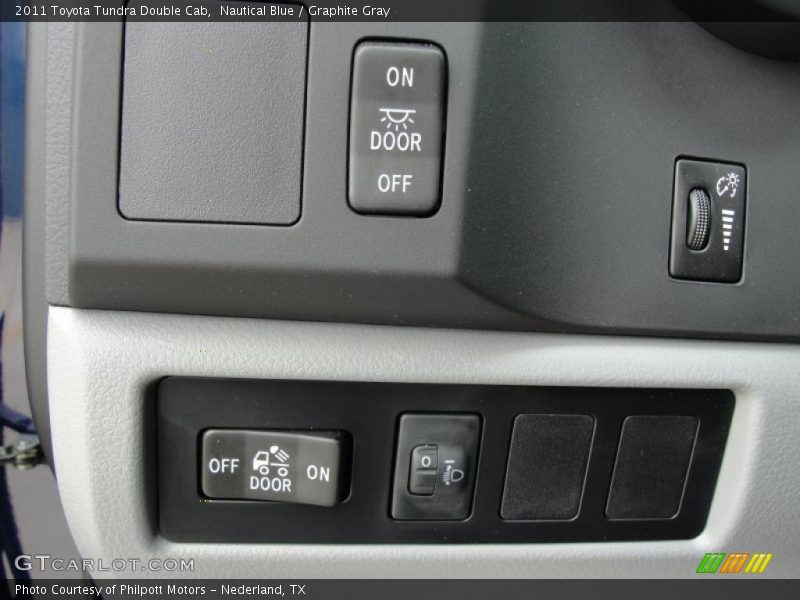 Controls of 2011 Tundra Double Cab