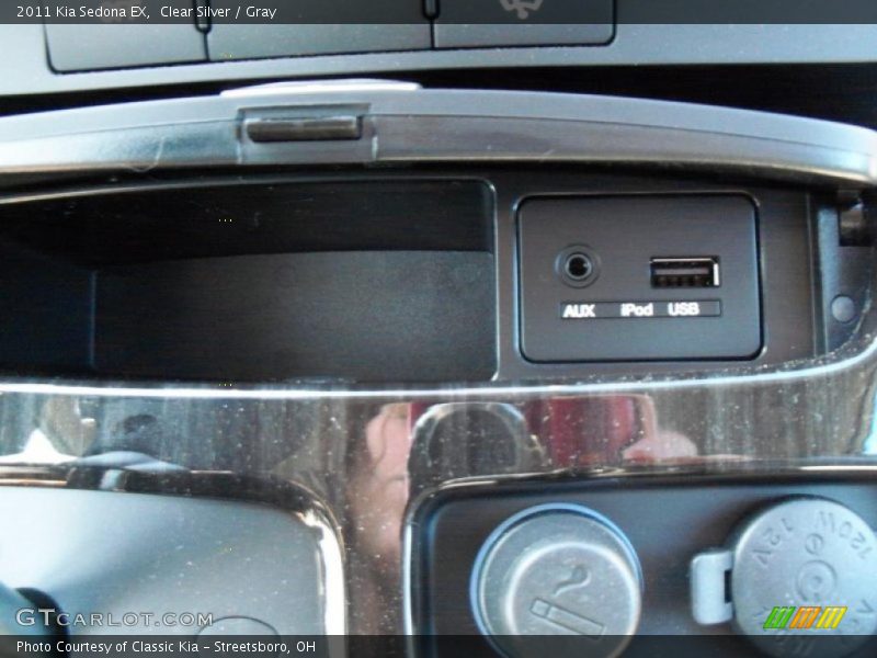 Clear Silver / Gray 2011 Kia Sedona EX