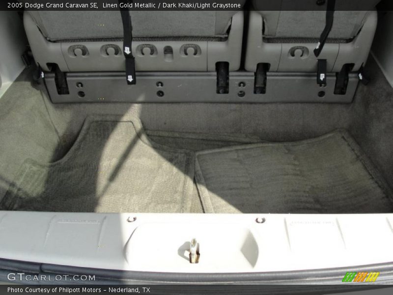 Linen Gold Metallic / Dark Khaki/Light Graystone 2005 Dodge Grand Caravan SE
