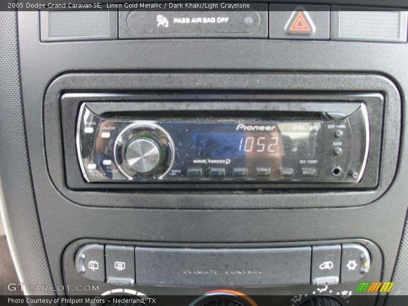 Linen Gold Metallic / Dark Khaki/Light Graystone 2005 Dodge Grand Caravan SE